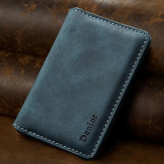 V18 Magnetic Card Holder - Vintage PU Leather